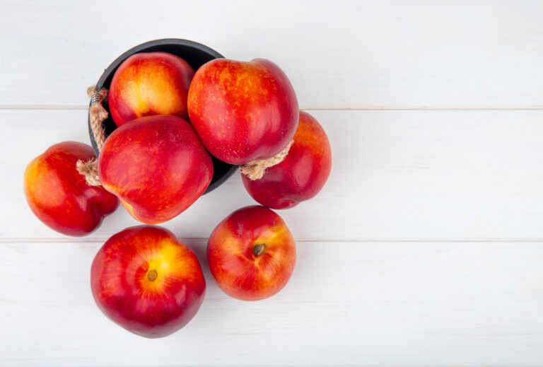 Pesche noci